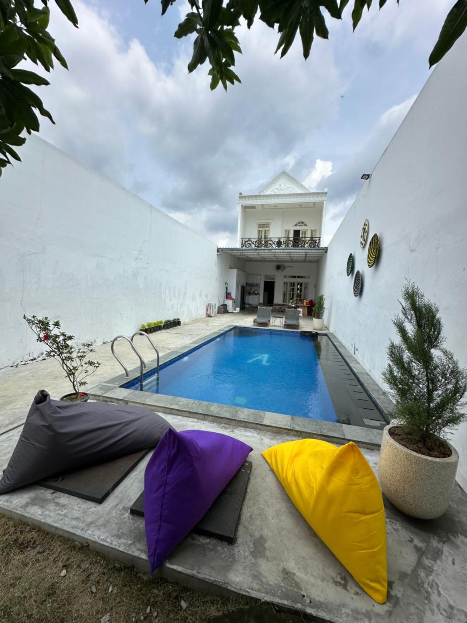 Villa Rumah Putih Jogja Yogyakarta Exterior foto