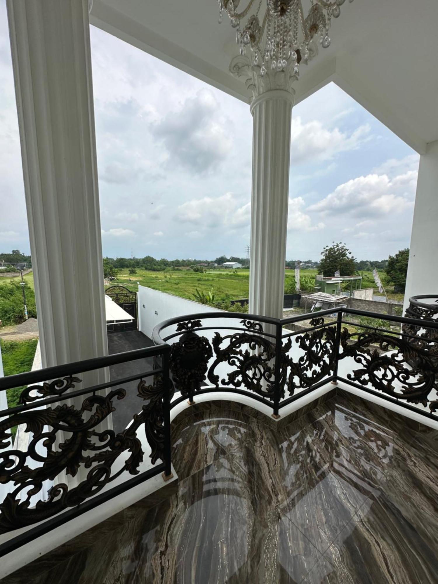 Villa Rumah Putih Jogja Yogyakarta Exterior foto
